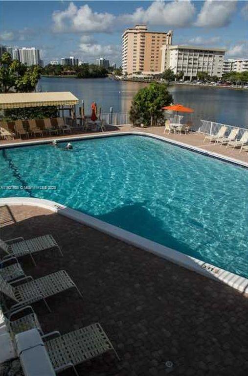 PLAZA TOWERS NORTH CONDO - Residential Lease