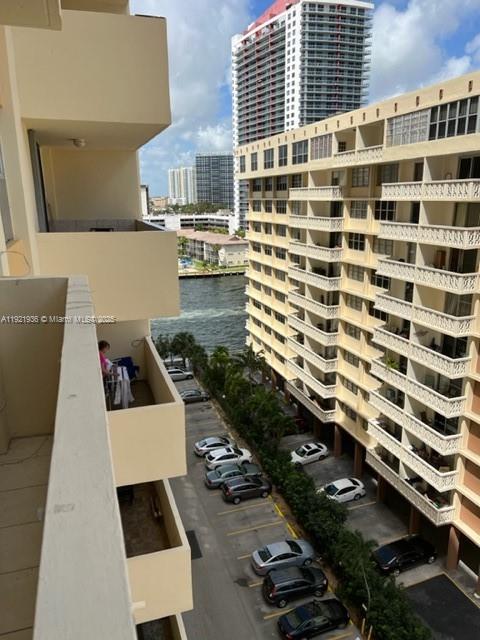 PLAZA TOWERS NORTH CONDO - Residential Lease
