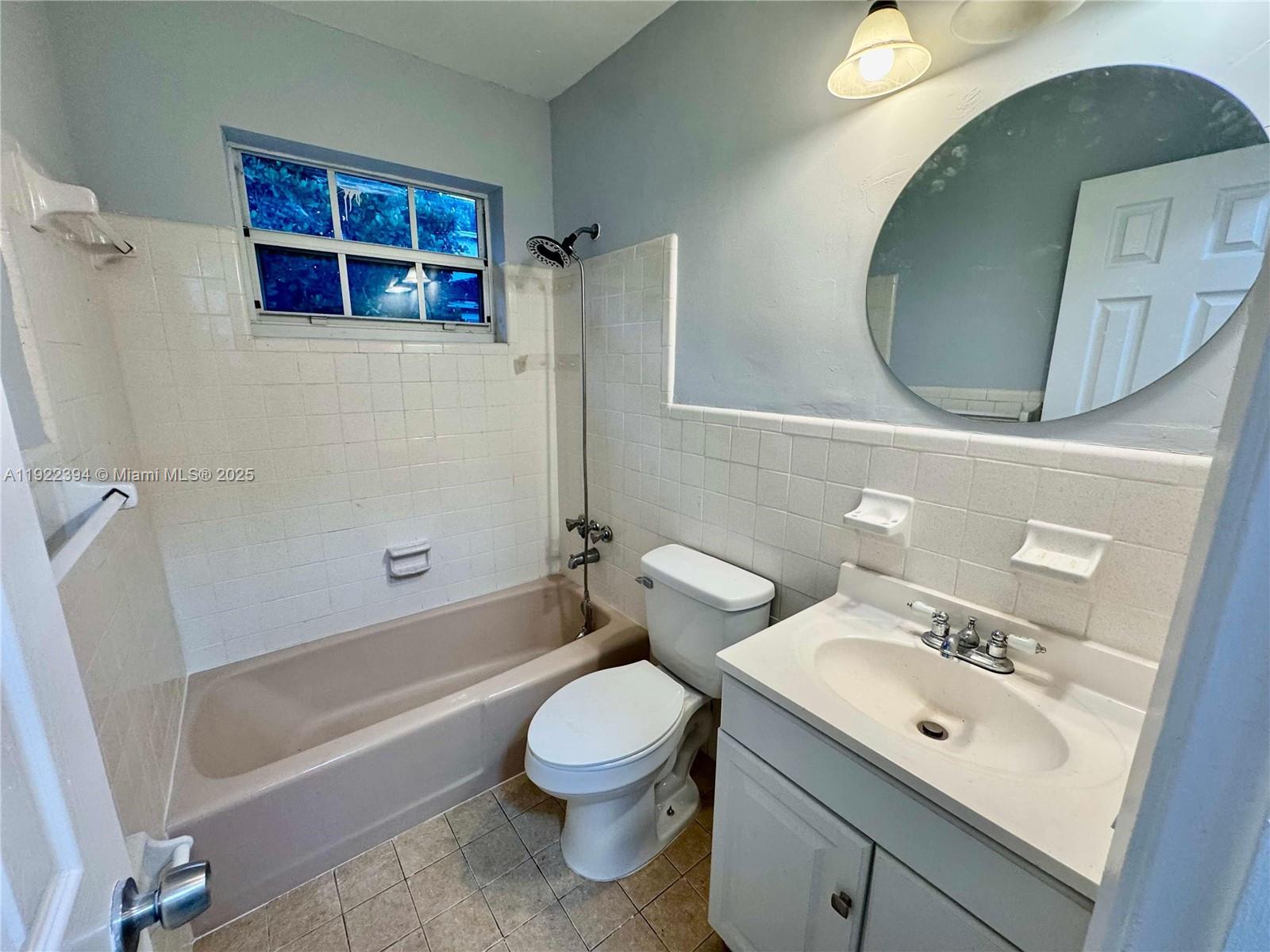 MARILYNN GARDENS - Residential Lease