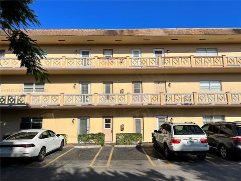 3530 NW 52nd Ave Unit 403, Lauderdale Lakes, FL 33319 - #: A11513512