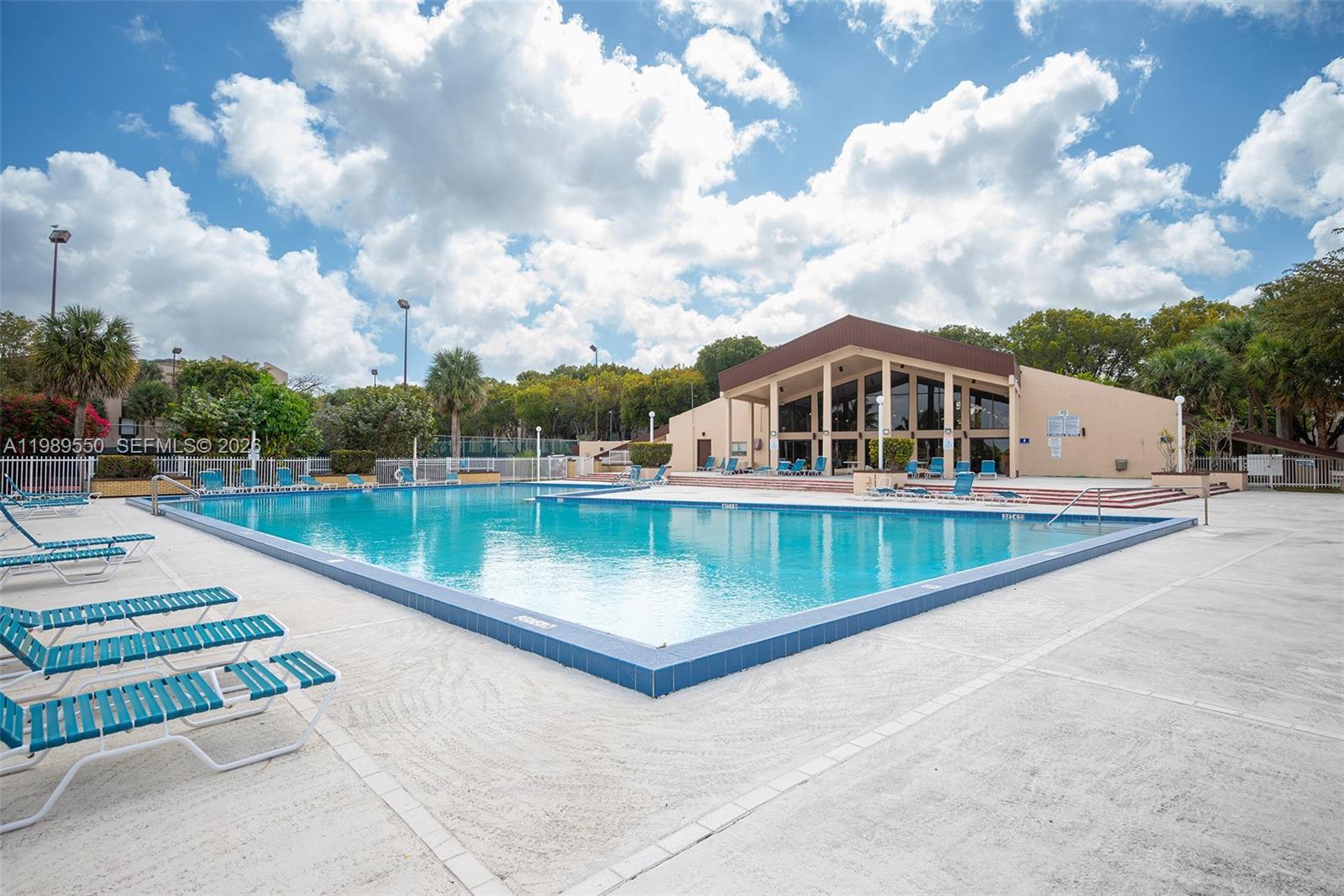 PROMENADE AT KENDALE LAKE - Residential Lease