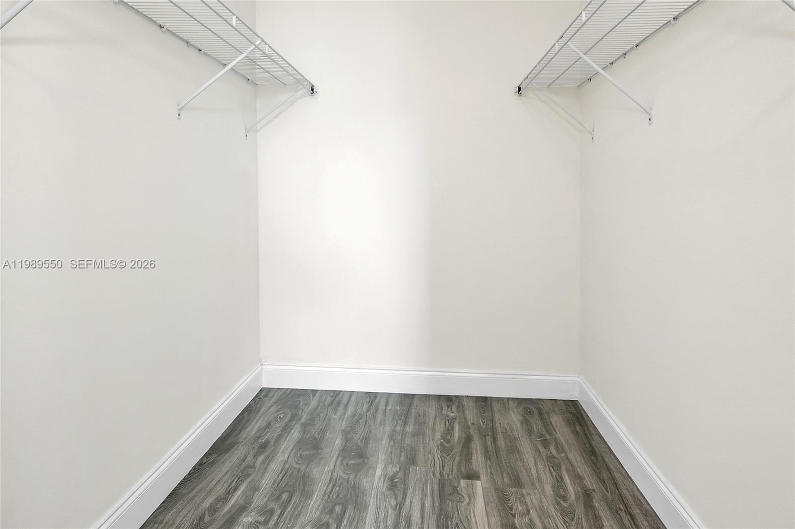 PROMENADE AT KENDALE LAKE - Residential Lease