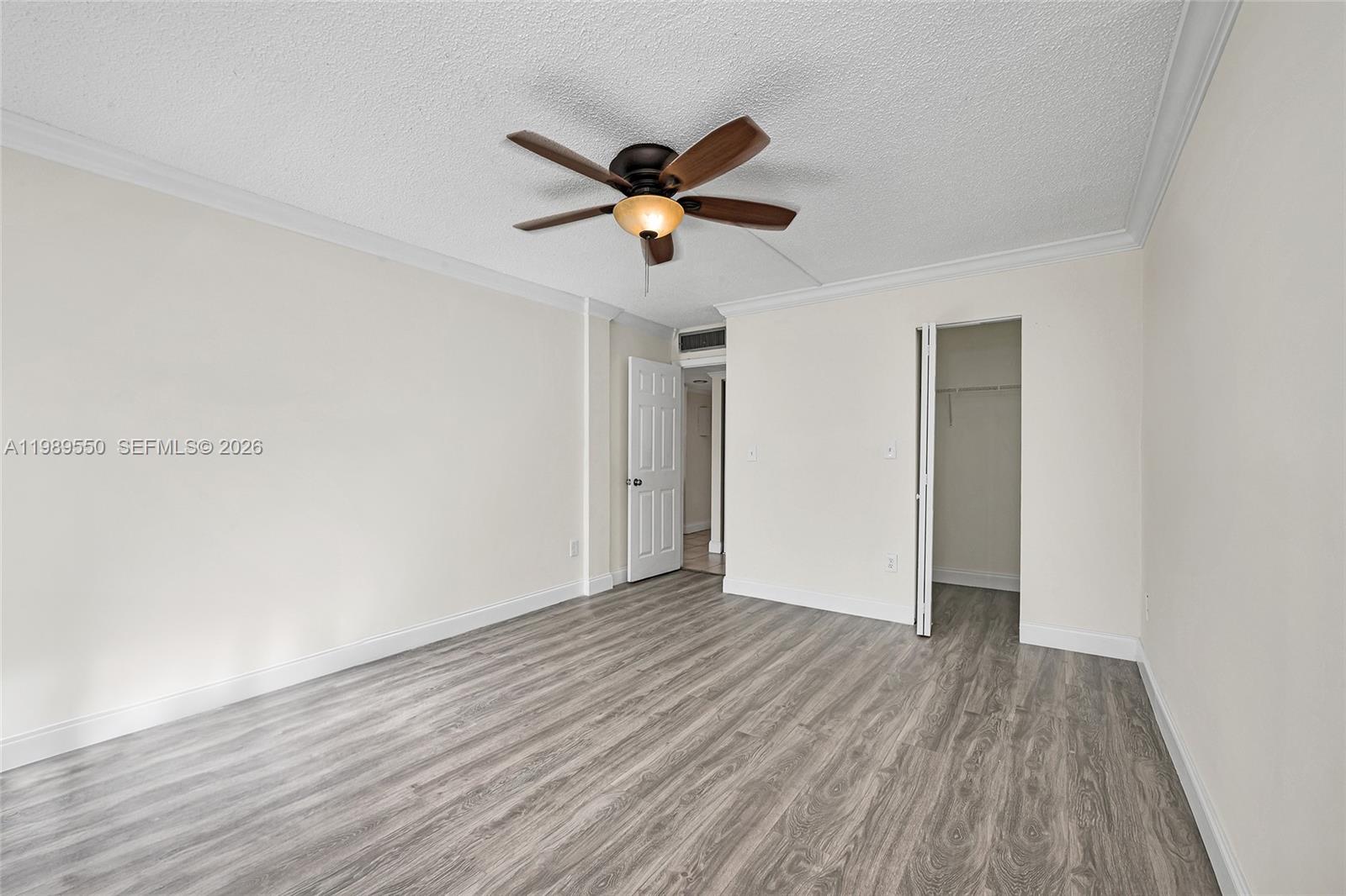 PROMENADE AT KENDALE LAKE - Residential Lease