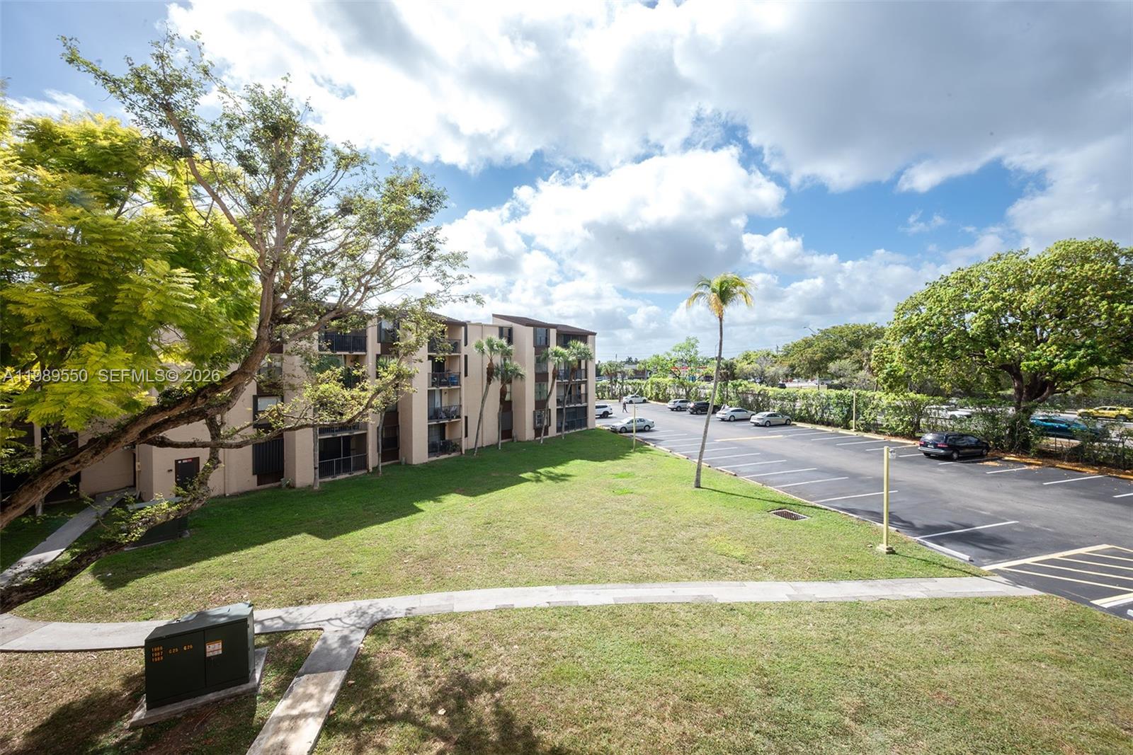 PROMENADE AT KENDALE LAKE - Residential Lease