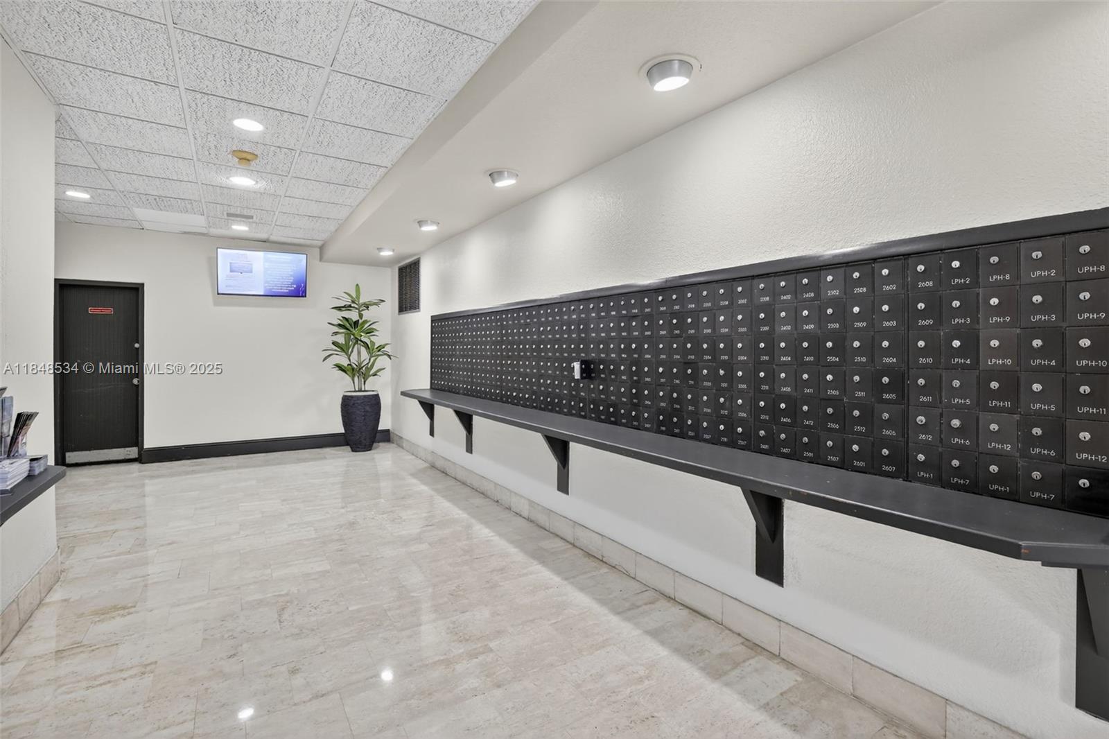 COMMODORE PLAZA CONDO - Residential