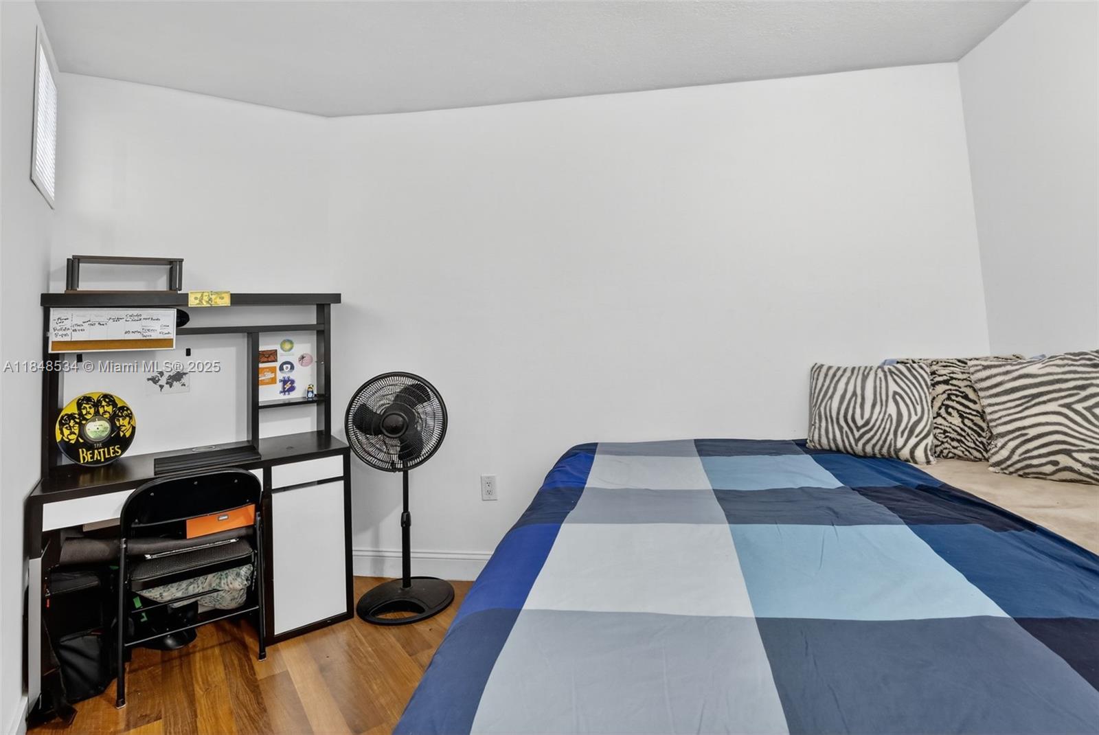 COMMODORE PLAZA CONDO - Residential