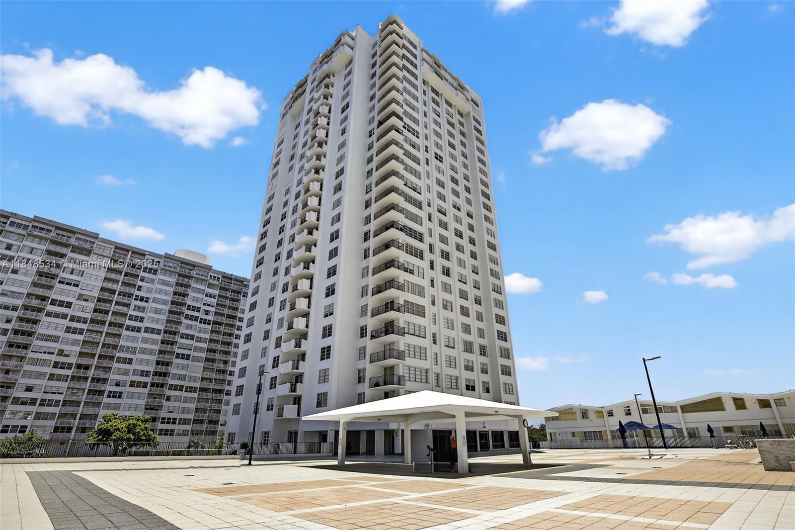 COMMODORE PLAZA CONDO - Residential