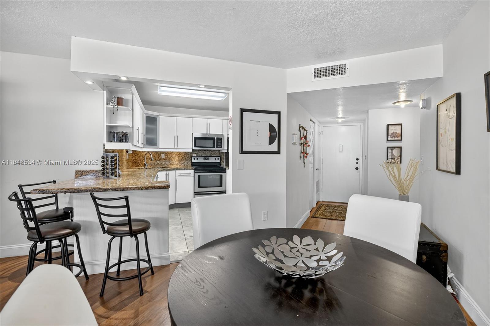 COMMODORE PLAZA CONDO - Residential