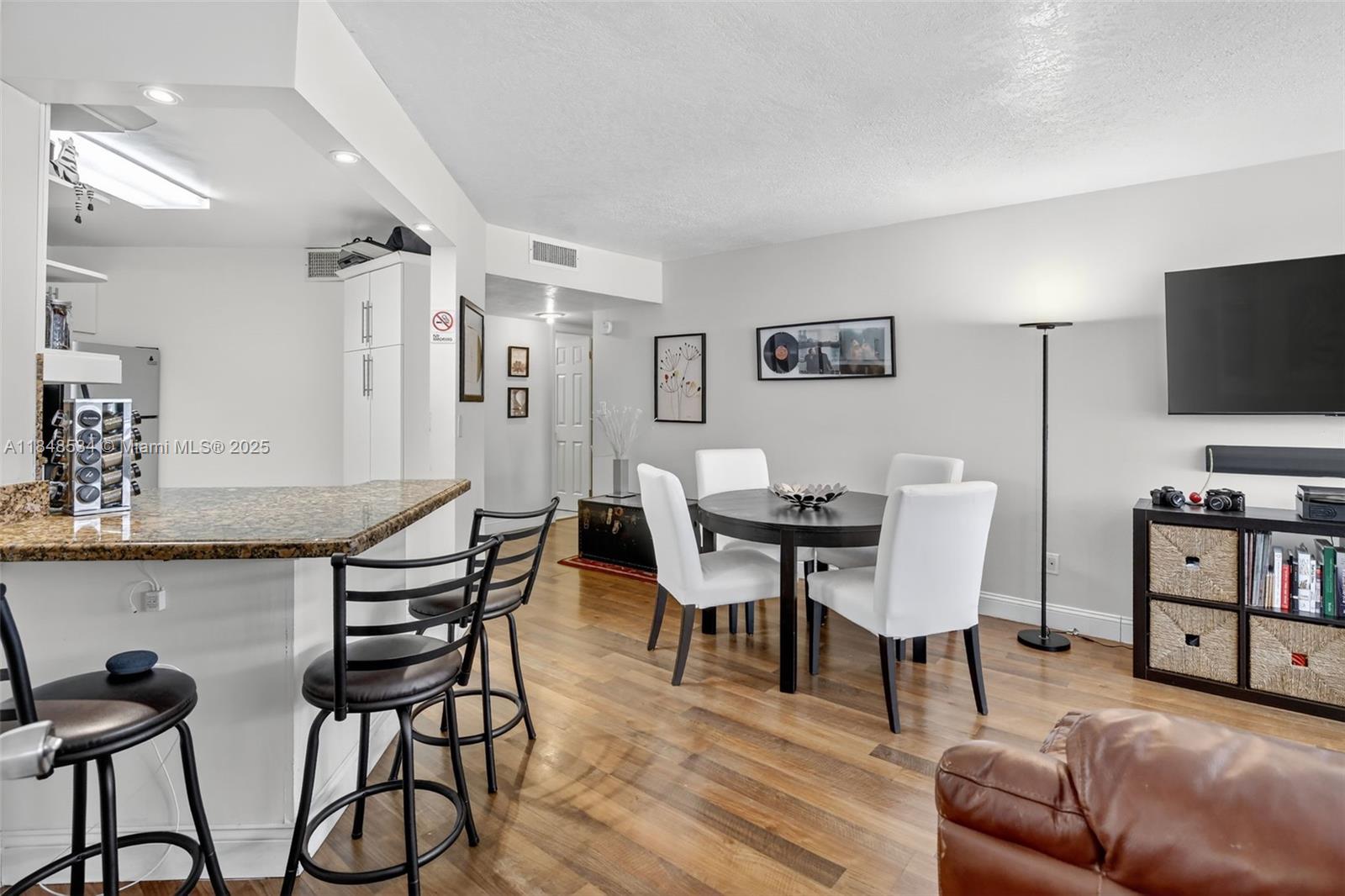 COMMODORE PLAZA CONDO - Residential