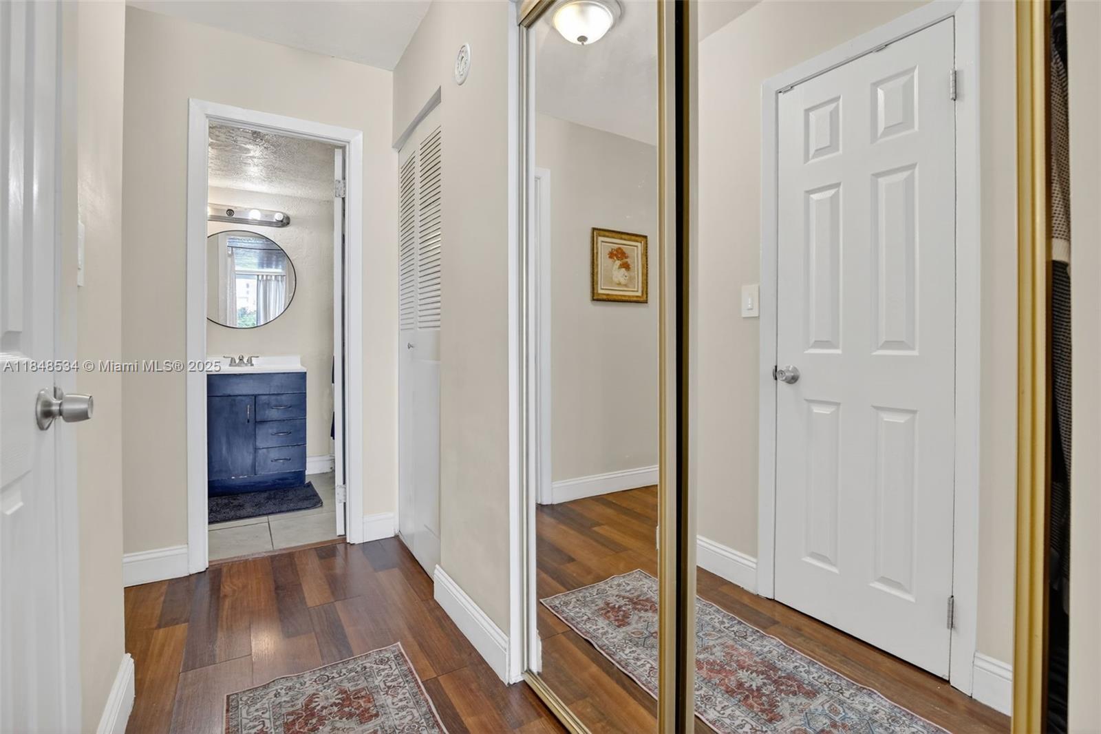 COMMODORE PLAZA CONDO - Residential