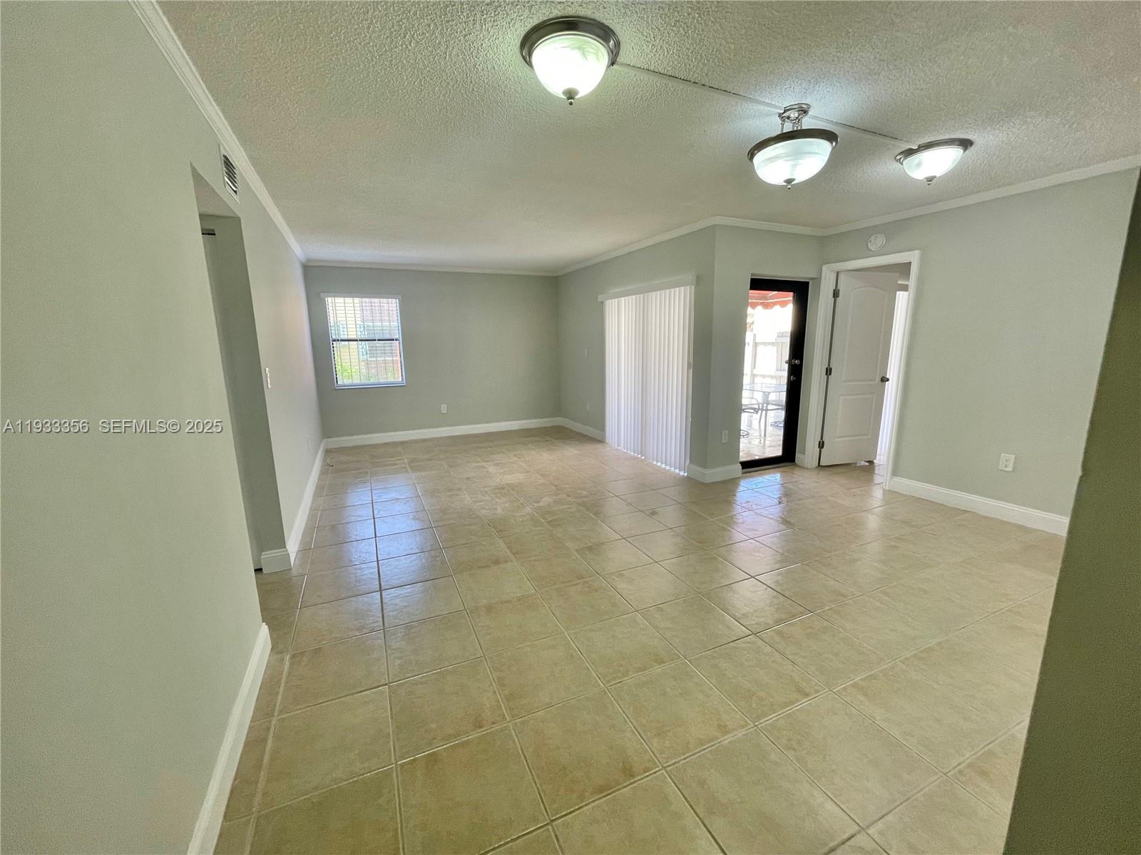 TERRANOVA CONDO #14 - Residential Lease