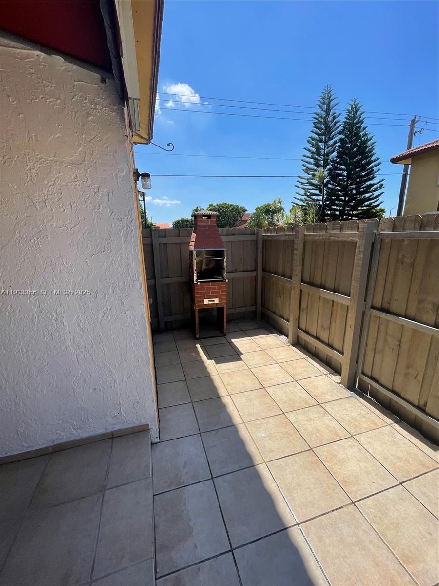 TERRANOVA CONDO #14 - Residential Lease