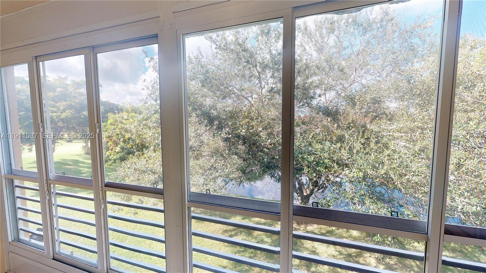 SUNRISE LAKES 95 CONDO - Residential