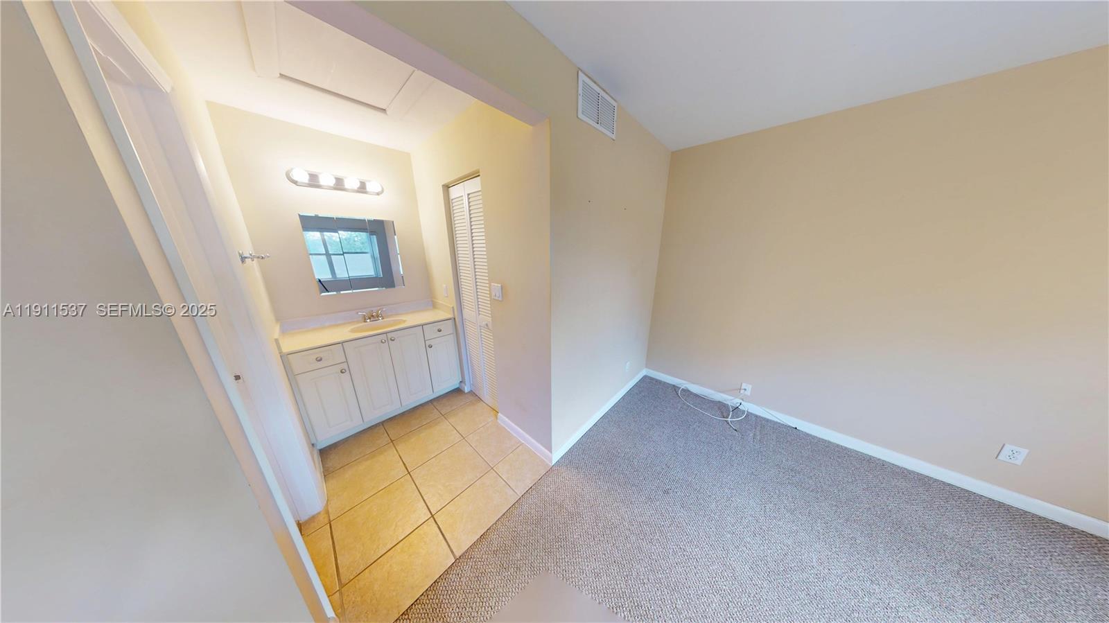 SUNRISE LAKES 95 CONDO - Residential