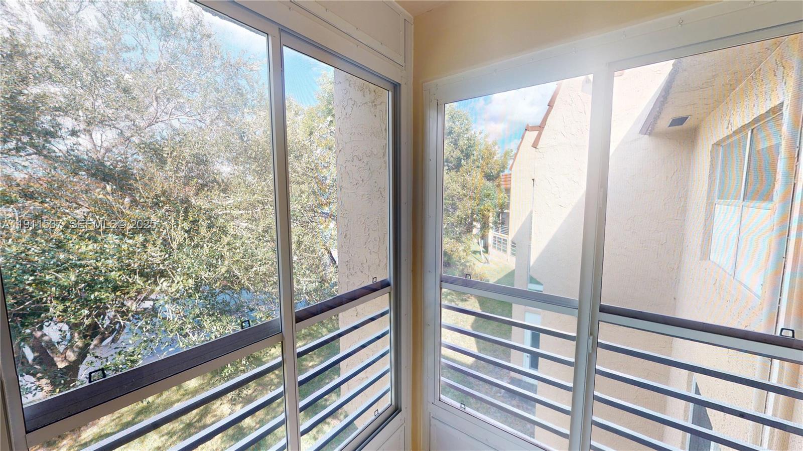 SUNRISE LAKES 95 CONDO - Residential