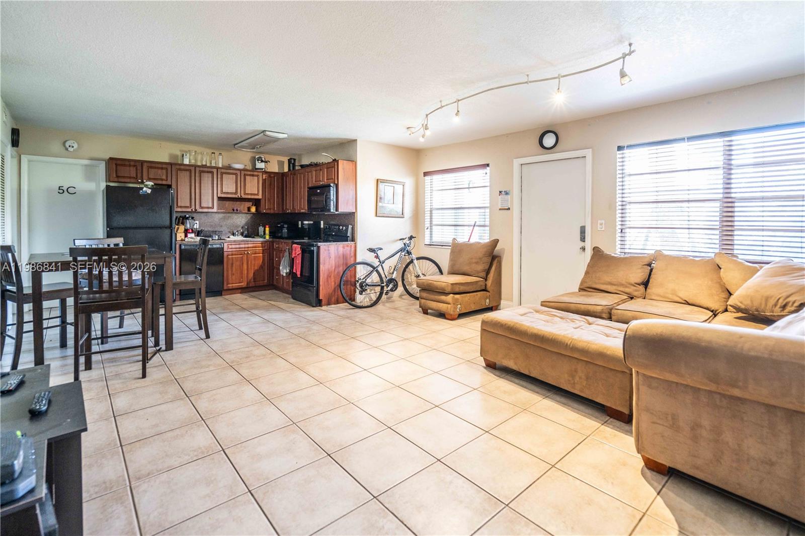 PROGRESSO - Residential Lease