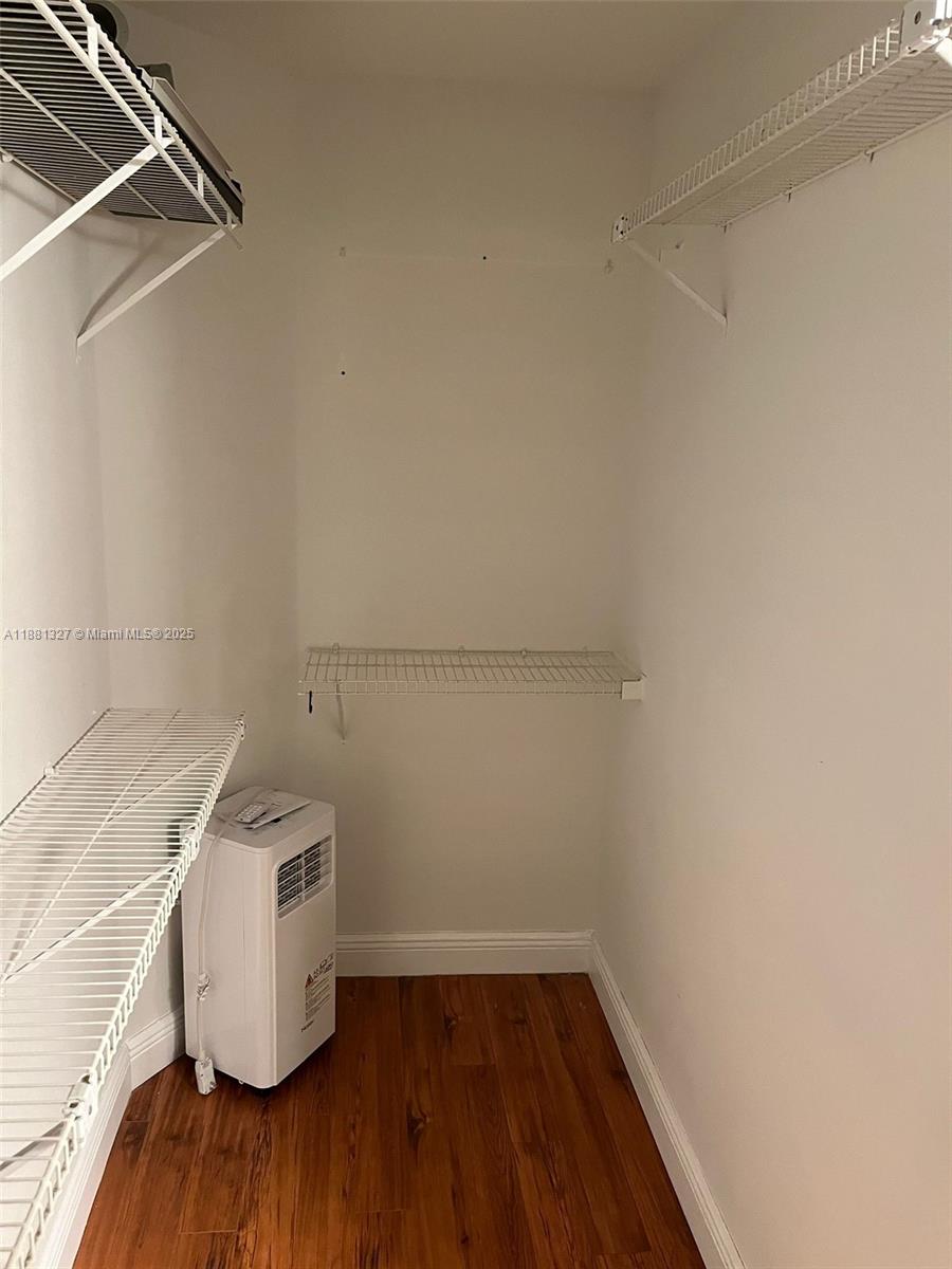 HOLIDAY SPRINGS VILLAGE - Residential Lease