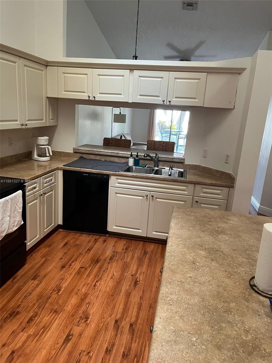 HOLIDAY SPRINGS VILLAGE - Residential Lease