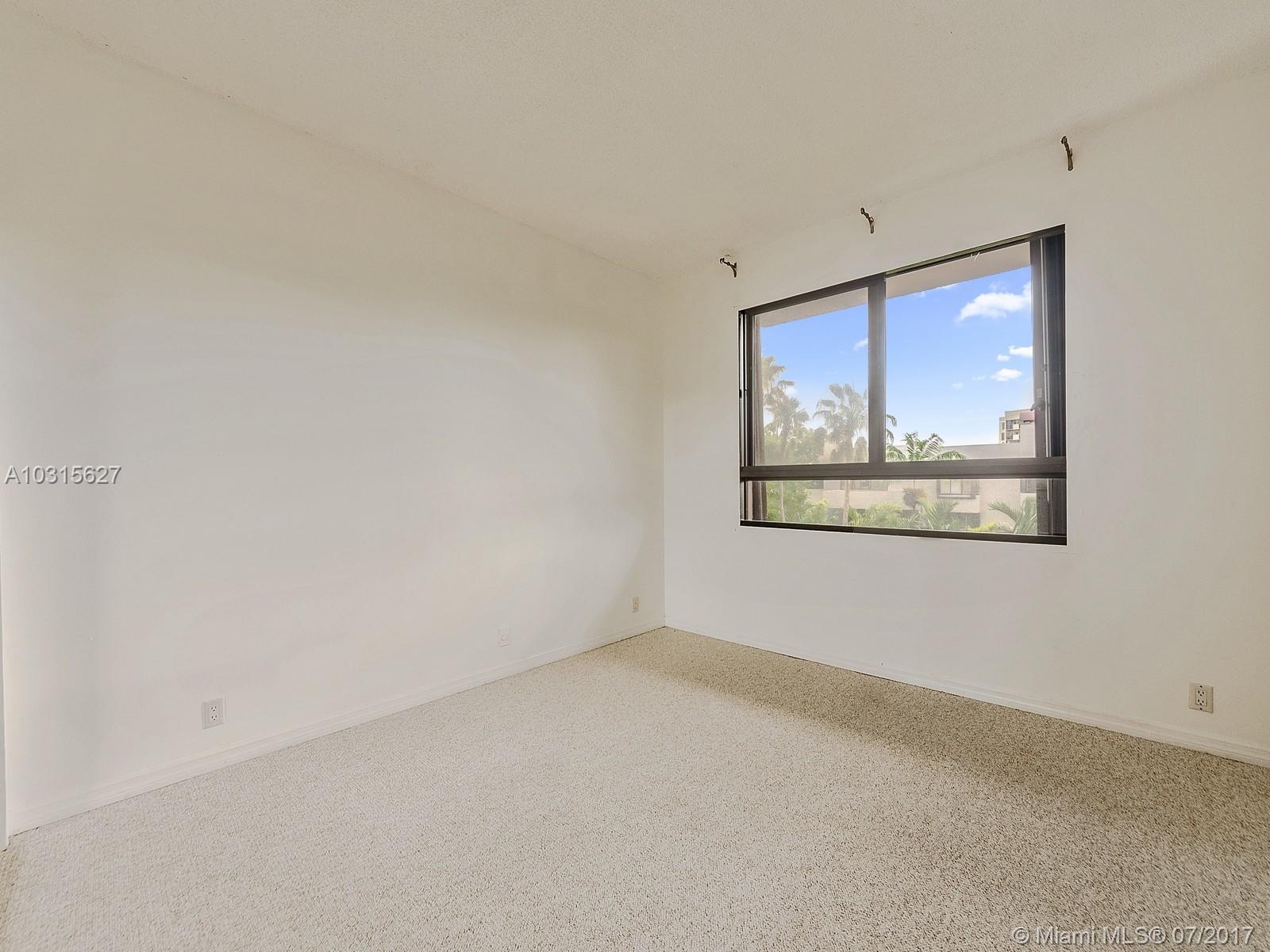 THE EMERALD BAY @ KEY COL - Residential Lease