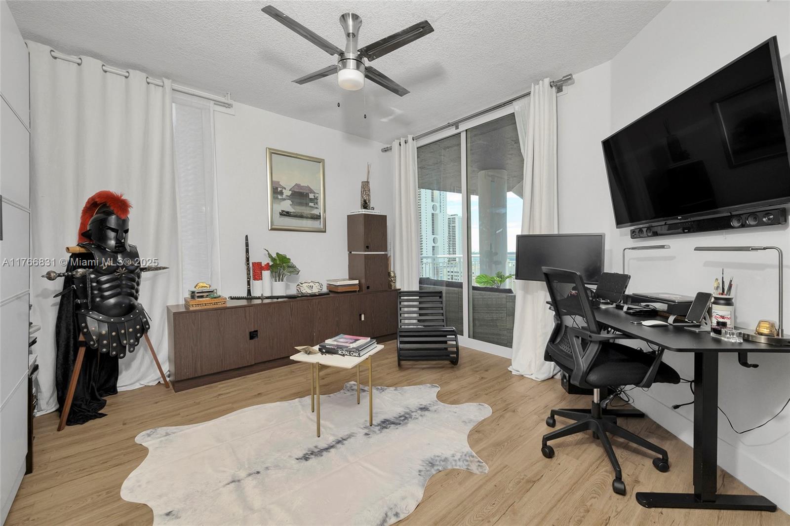 1800 BISCAYNE PLAZA CONDO - Residential