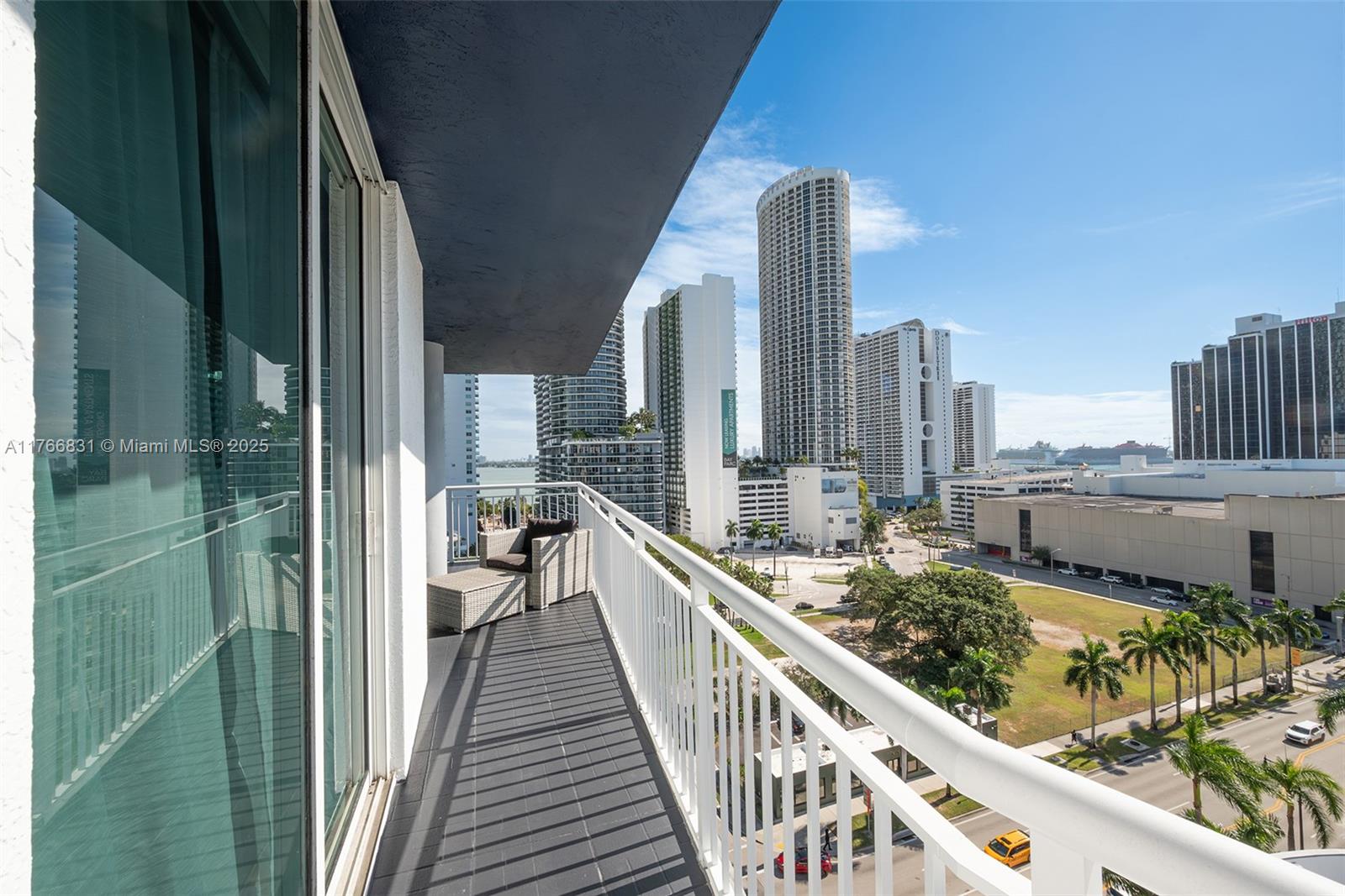 1800 BISCAYNE PLAZA CONDO - Residential