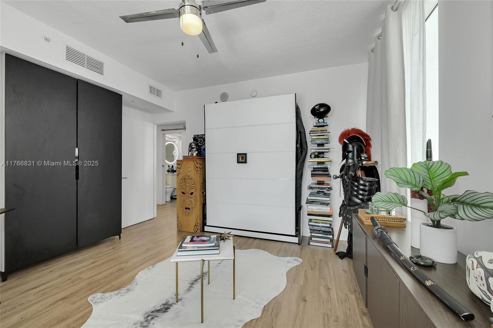 1800 BISCAYNE PLAZA CONDO - Residential