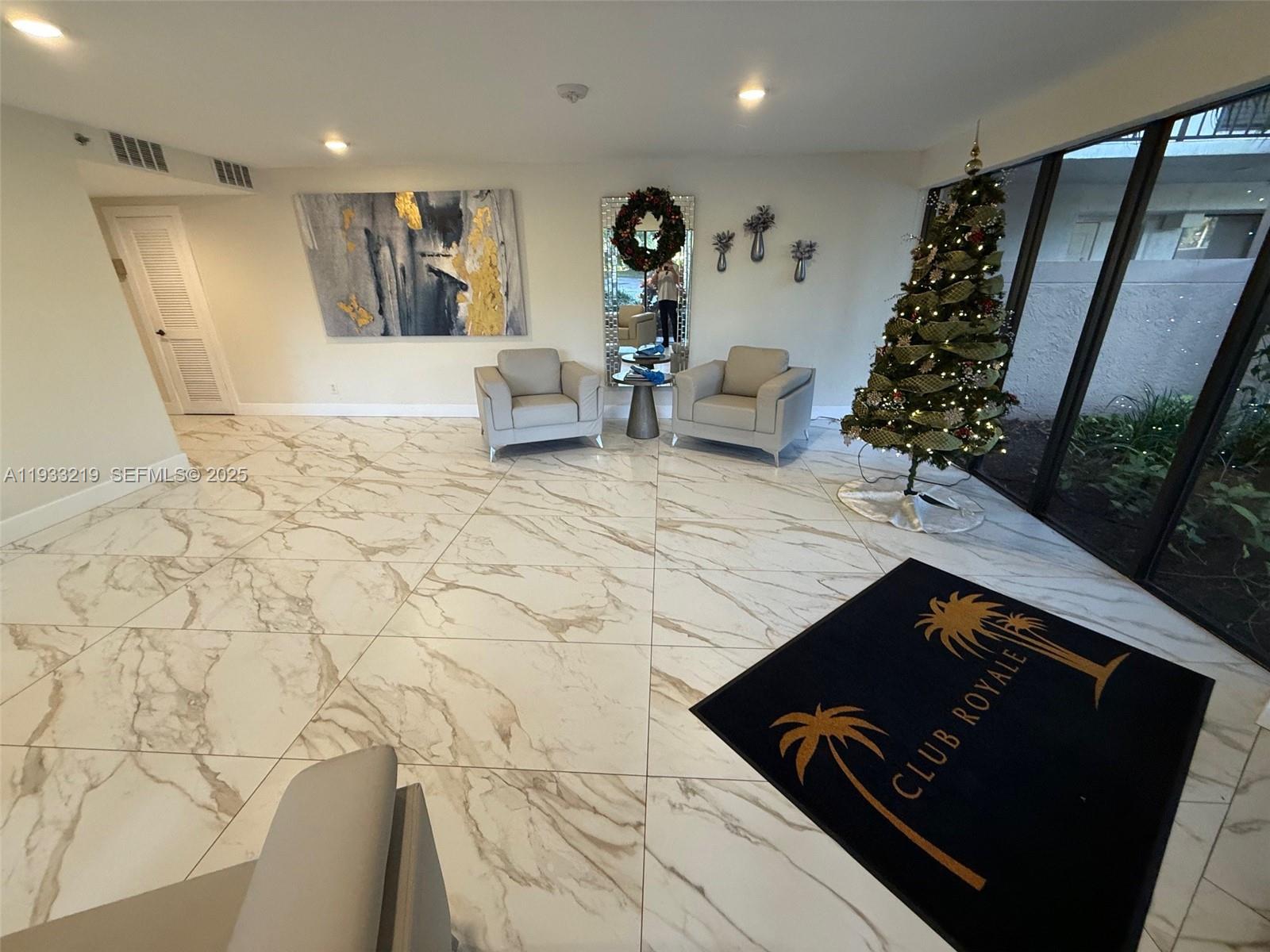 CLUB ROYALE CONDO - Residential Lease