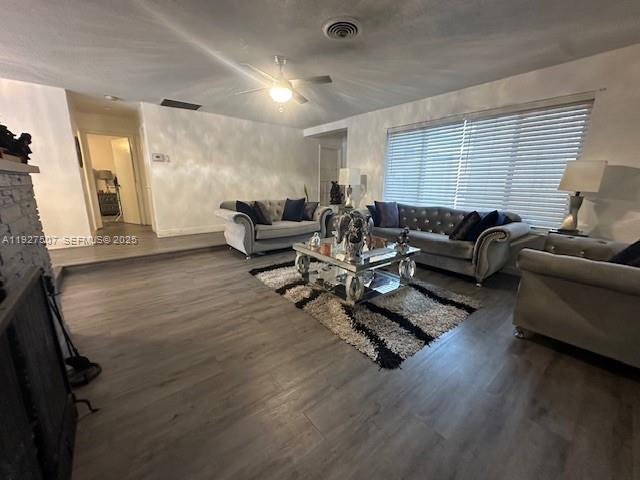 MIRAMAR ISLES SEC 4 - Residential