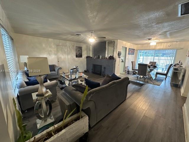 MIRAMAR ISLES SEC 4 - Residential