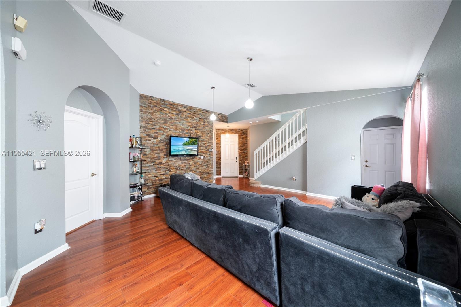 PORTOFINO PALMS - Residential