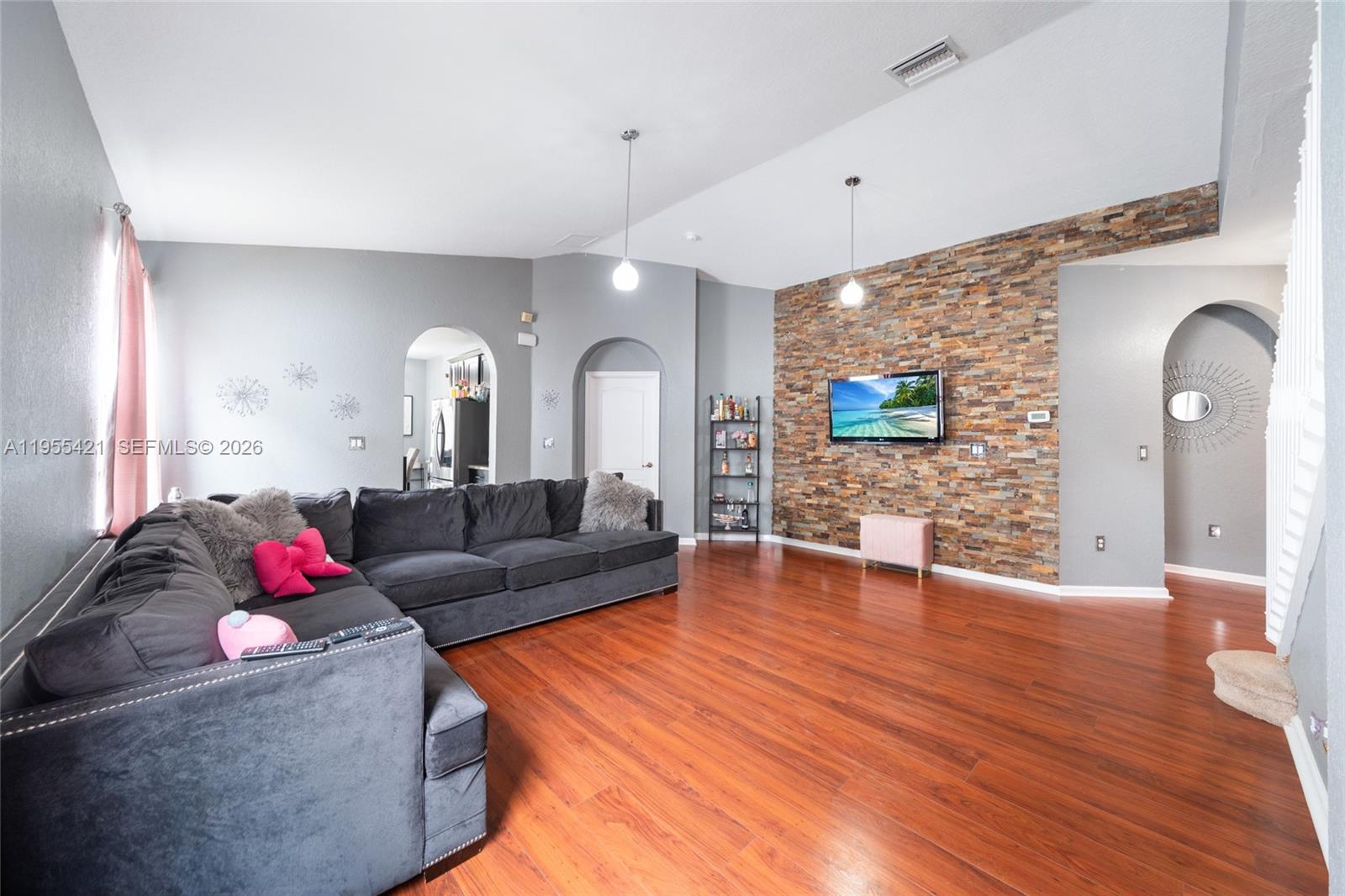 PORTOFINO PALMS - Residential