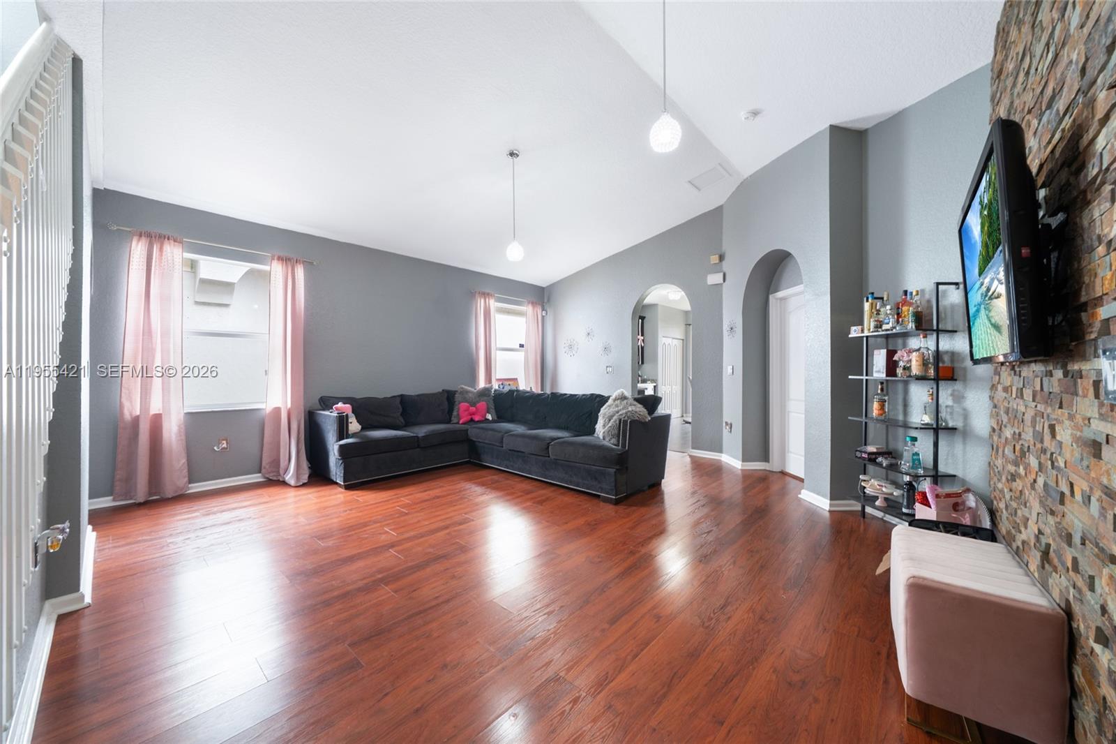 PORTOFINO PALMS - Residential