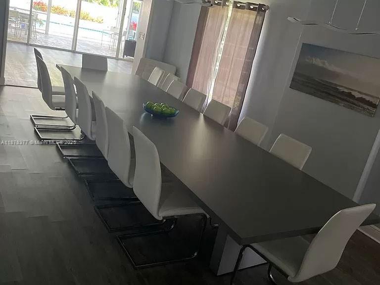 HOLLYWOOD LAKES SECTION - Residential