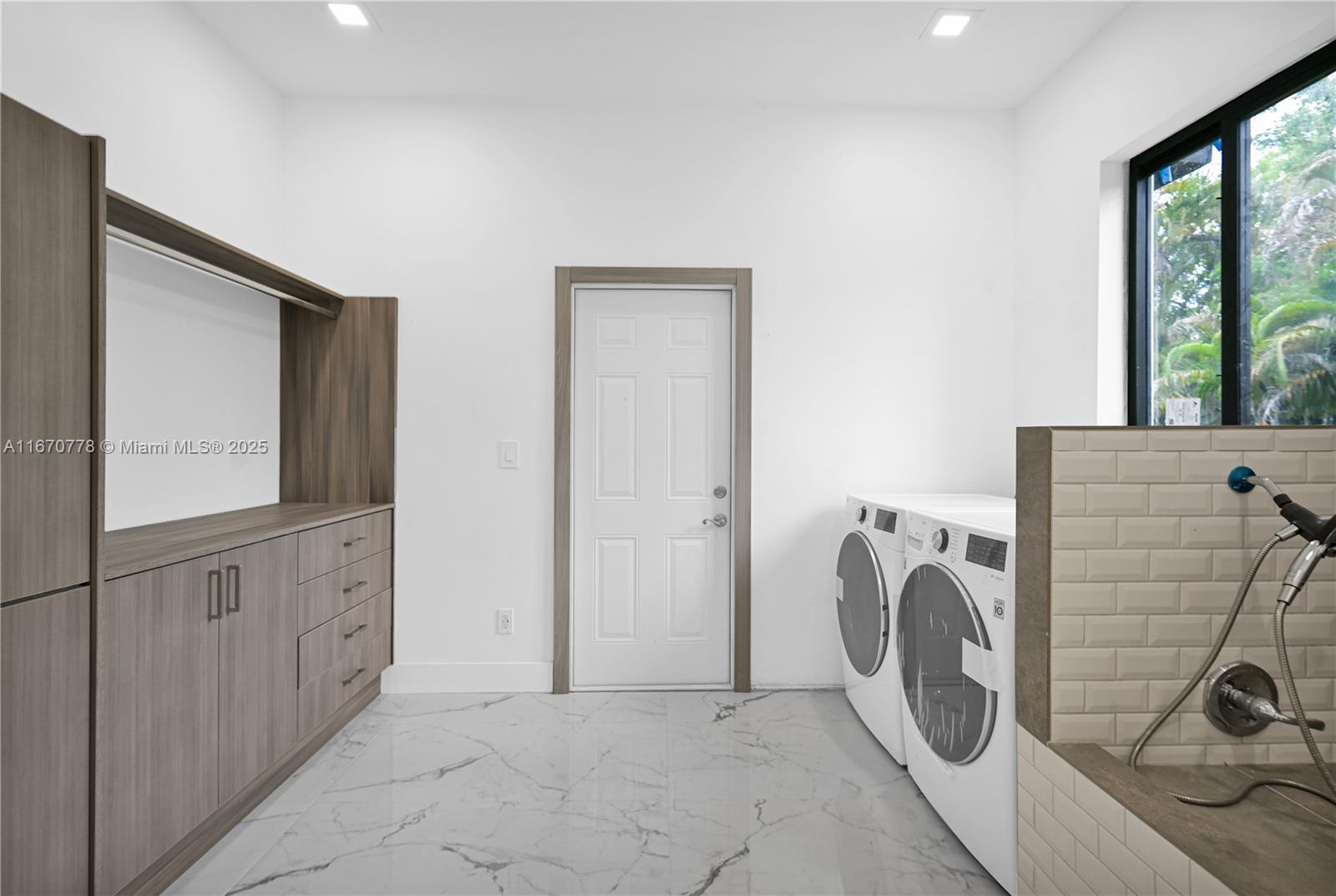 UNPLATTED - Residential Lease
