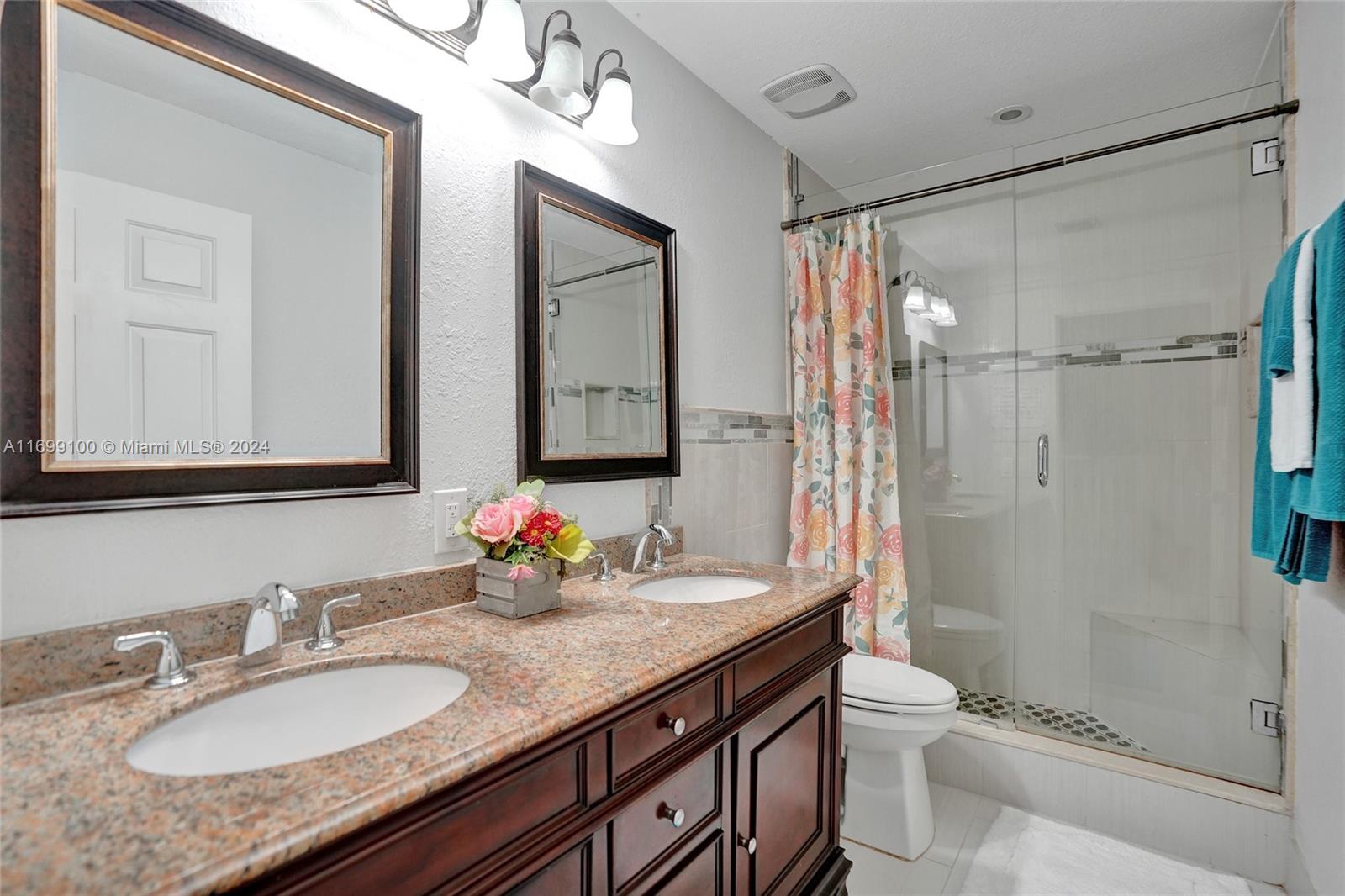 WYNDHAM LAKES NORTH - Residential