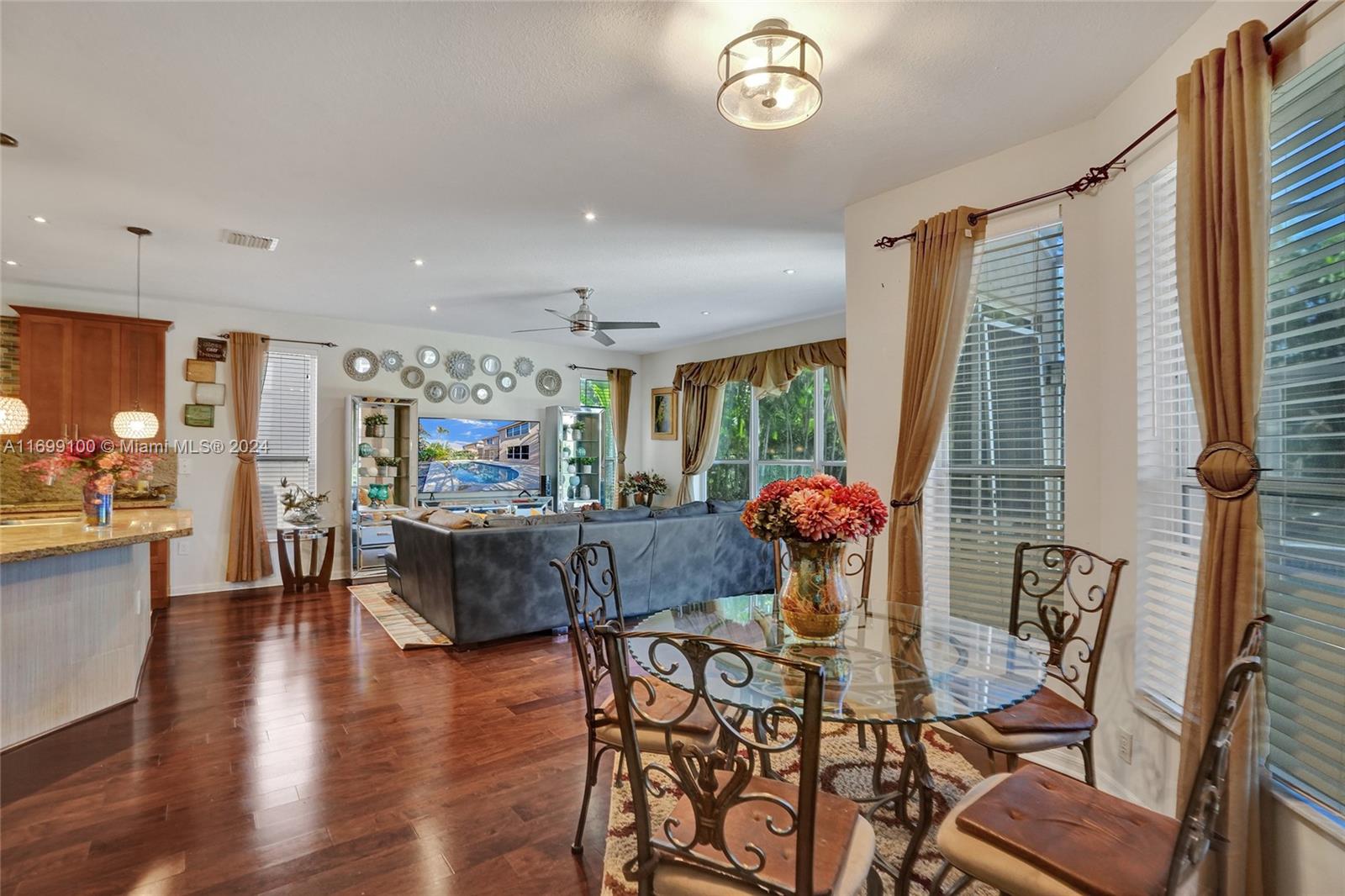 WYNDHAM LAKES NORTH - Residential