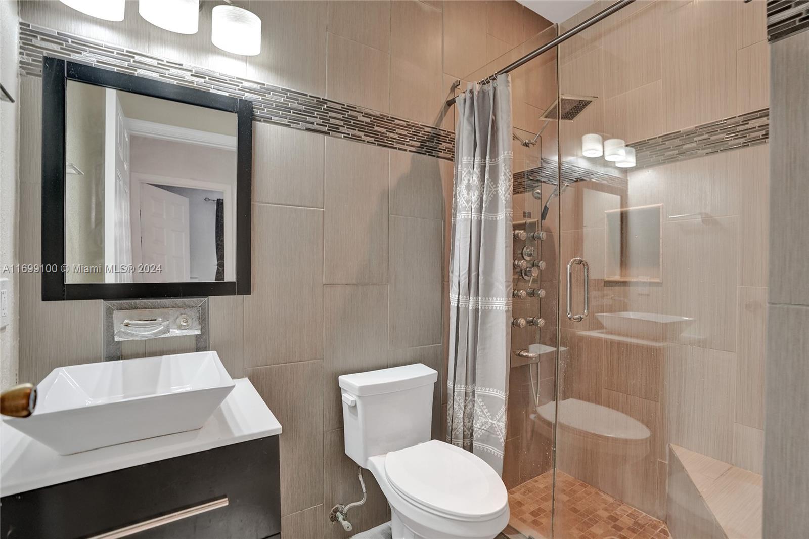 WYNDHAM LAKES NORTH - Residential