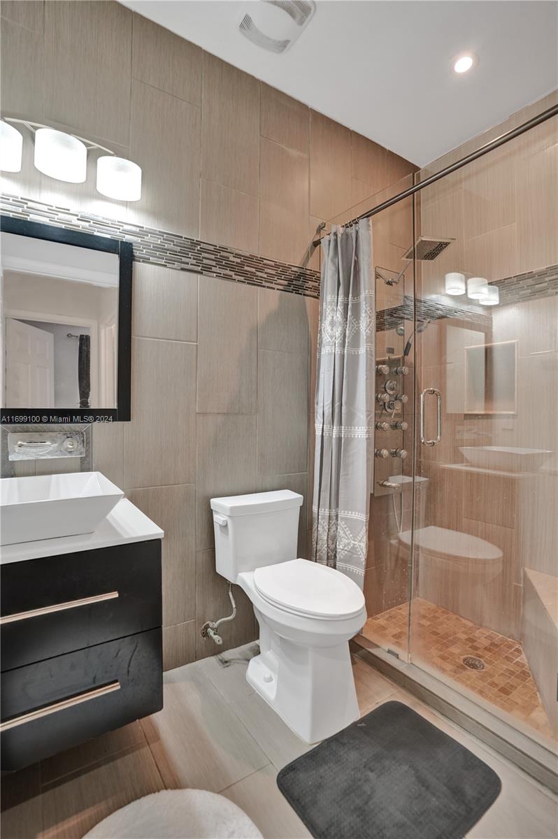 WYNDHAM LAKES NORTH - Residential