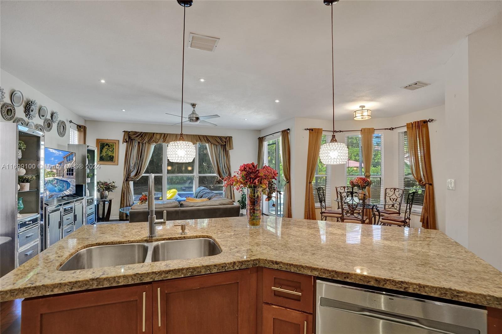 WYNDHAM LAKES NORTH - Residential