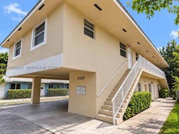 2120 SW 4th St Miami FL 33135