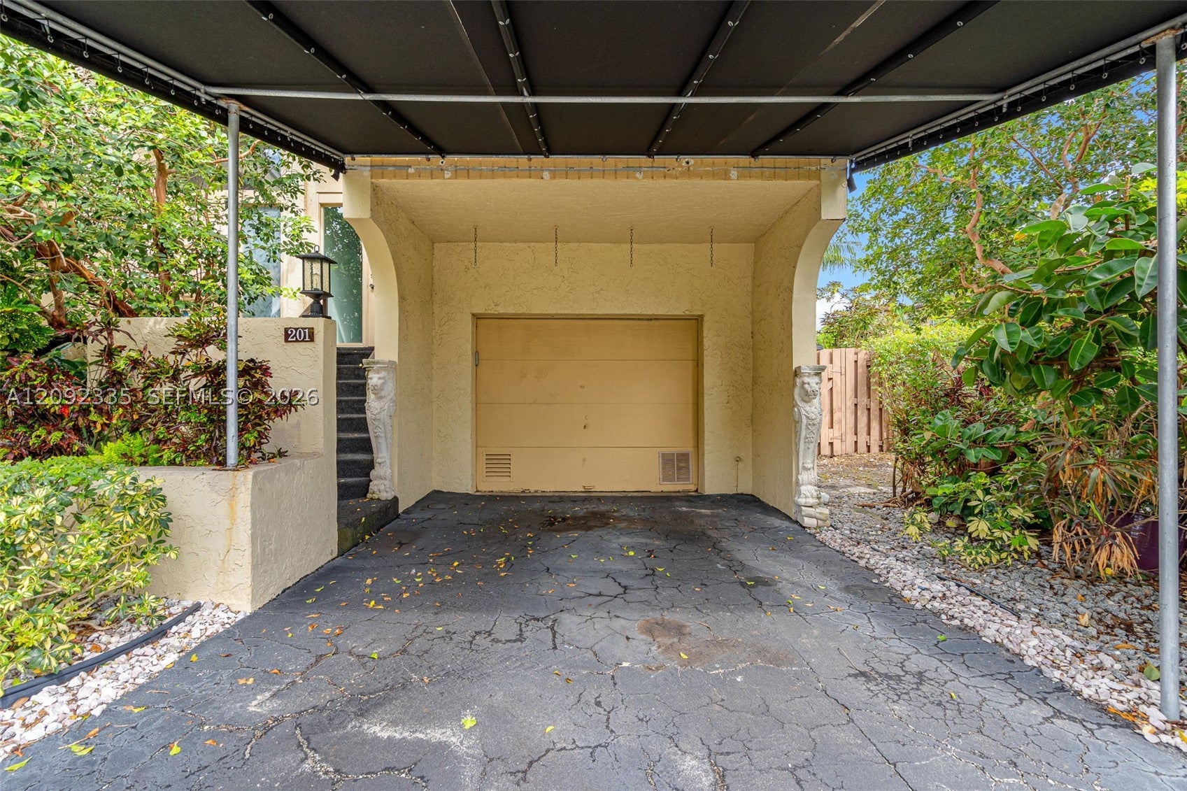 3225 NE 13th St 201