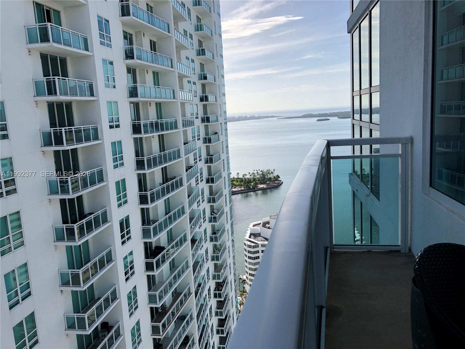 THE PLAZA 901 BRICKELL CO - Residential Lease
