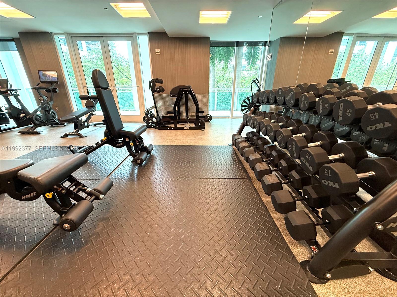 THE PLAZA 901 BRICKELL CO - Residential Lease