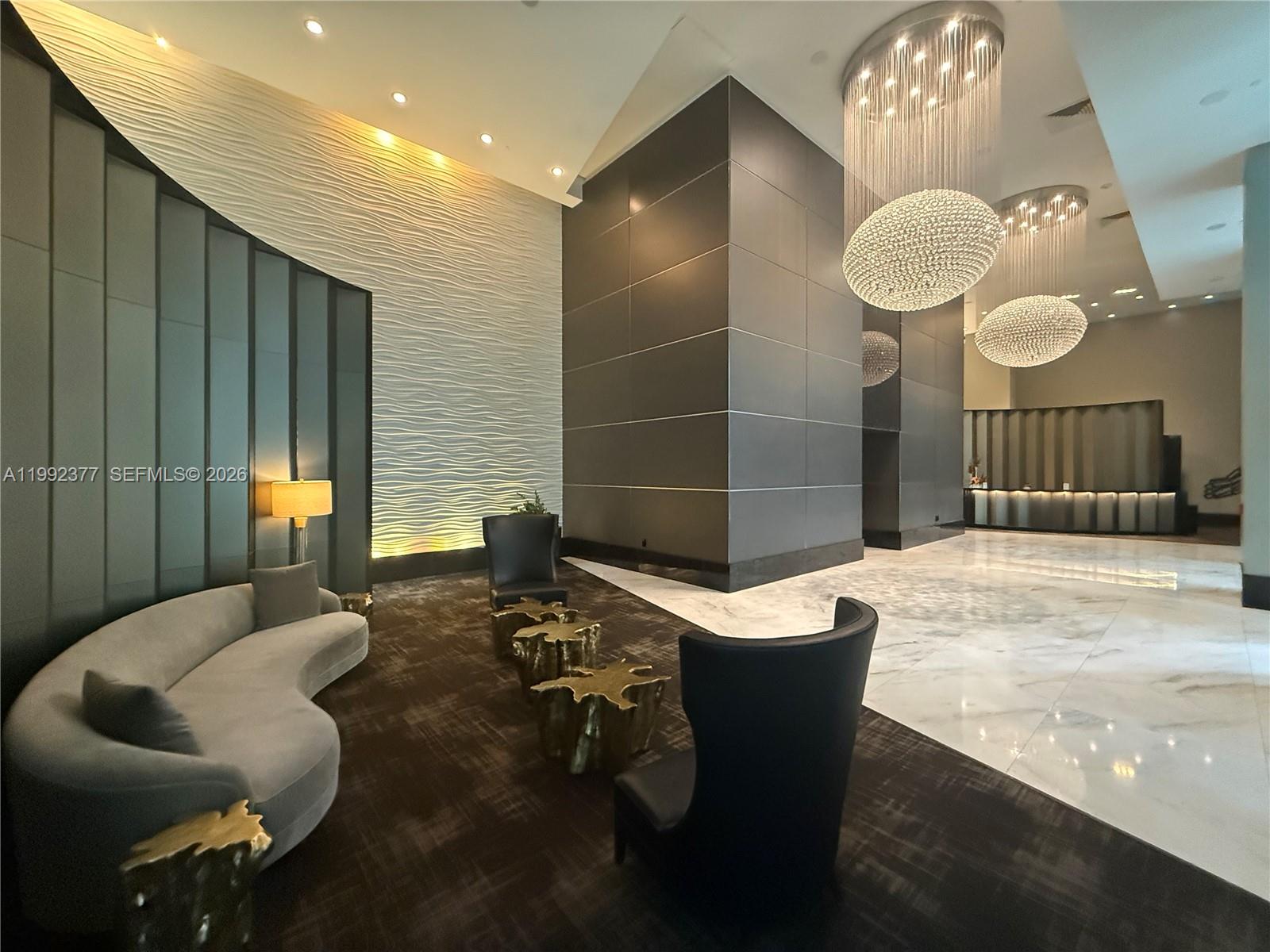 THE PLAZA 901 BRICKELL CO - Residential Lease