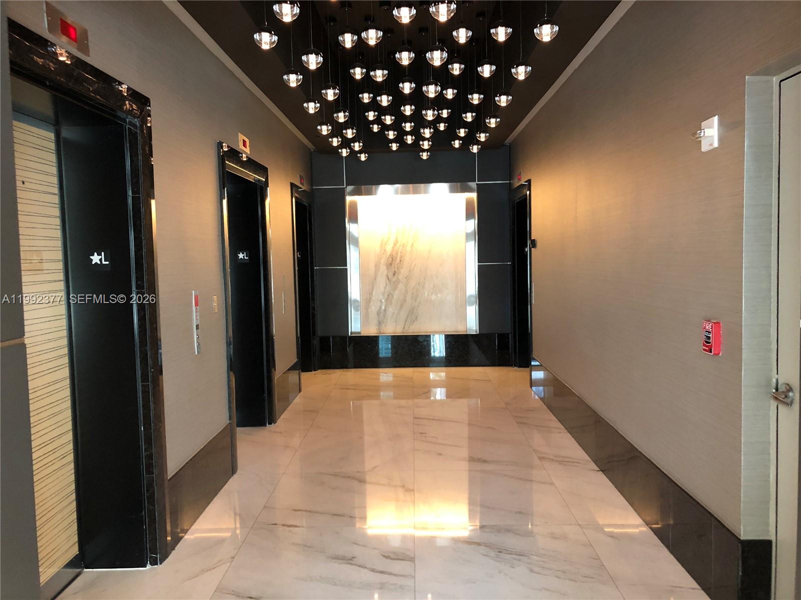 THE PLAZA 901 BRICKELL CO - Residential Lease