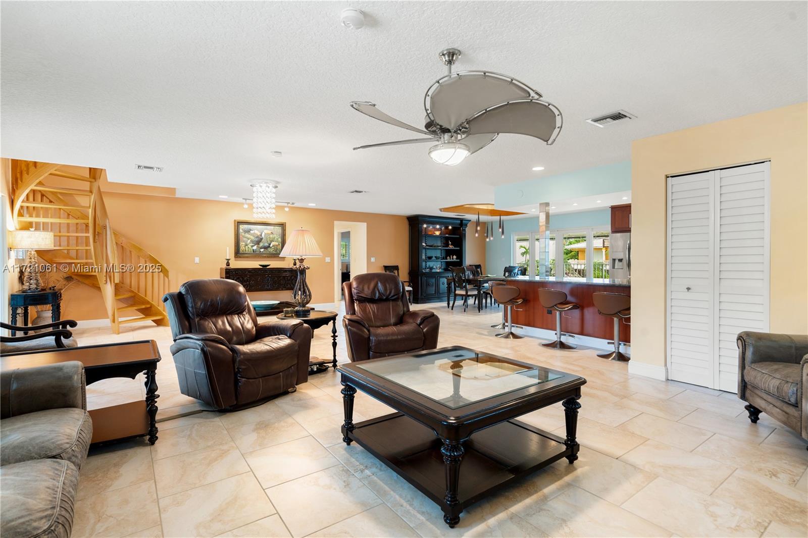 PORT LARGO 5TH ADD - Residential