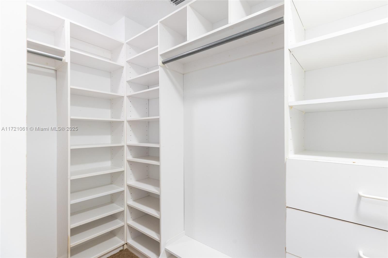 PORT LARGO 5TH ADD - Residential