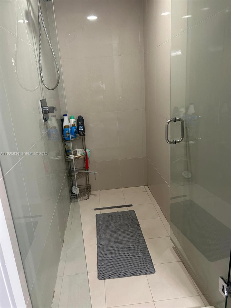 5252 PASEO CONDO - Residential