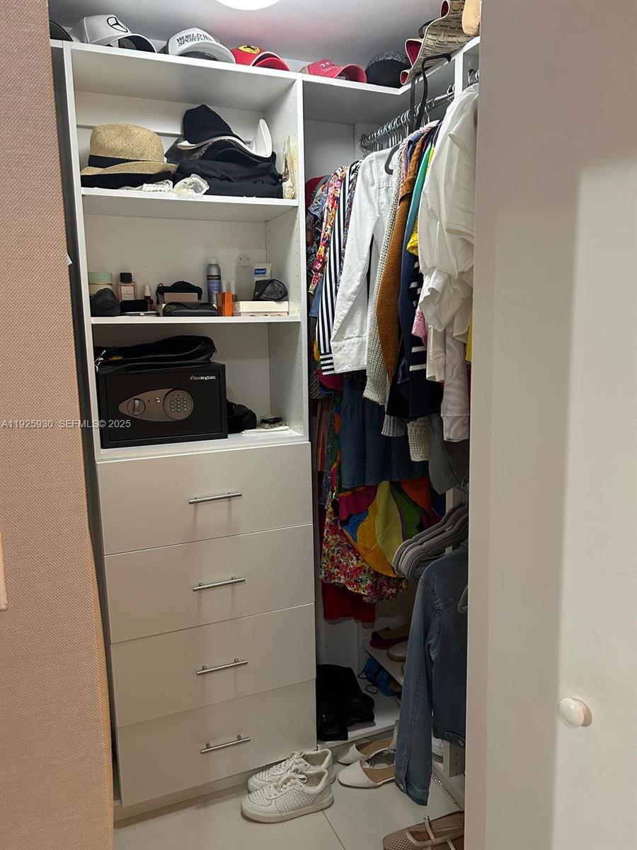 5252 PASEO CONDO - Residential