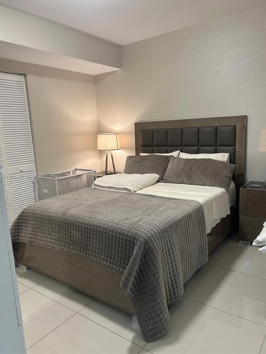 5252 PASEO CONDO - Residential